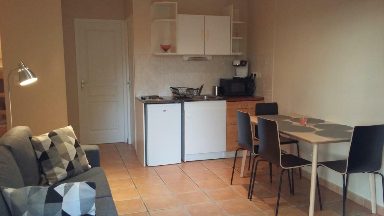 Appartement Dans Propriete Calme En Pleine Nature 챠보니어스레벵즈 외부 사진