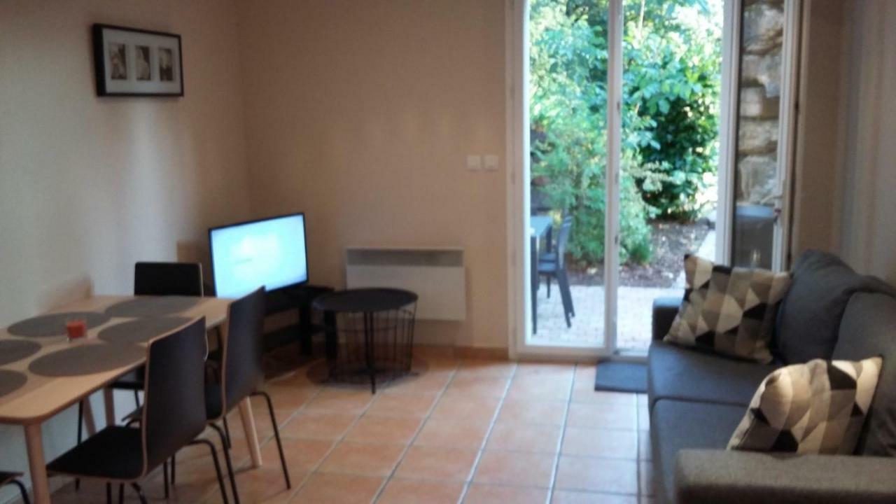 Appartement Dans Propriete Calme En Pleine Nature 챠보니어스레벵즈 외부 사진