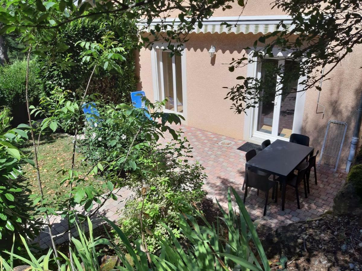 Appartement Dans Propriete Calme En Pleine Nature 챠보니어스레벵즈 외부 사진